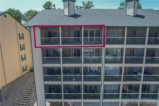 349 Bristol Bay Dr Unit 4B, Village of Four Seasons, MO 65049