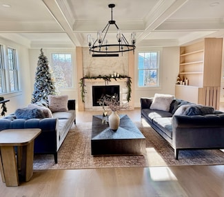 12 Daley Rd, Hingham, MA 02043