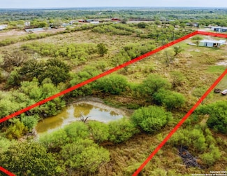 241 Pullin Dr, Pleasanton, TX 78064