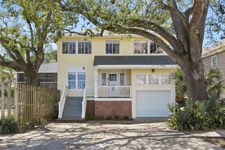 212 W Robert e Lee Blvd, New Orleans, LA 70124
