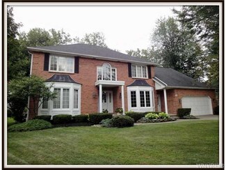 13 Earldom Way, Getzville, NY 14068
