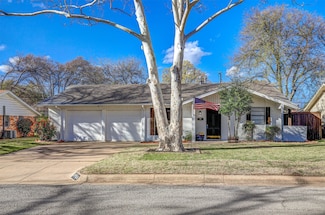 4708 Highgrove Dr, Fort Worth, TX 76132