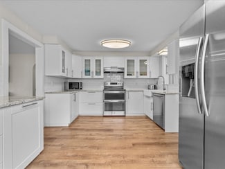 11 Hartford Ave W, Uxbridge, MA 01569