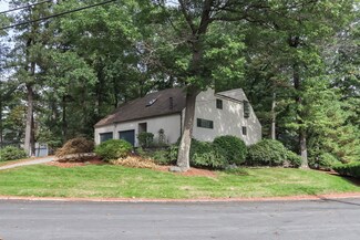 11 Shelburne Rd, Nashua, NH 03063