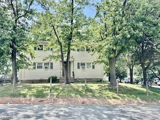 36 N Lawrence Ave, Somerset, NJ 08873