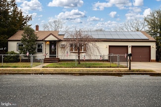 613 Oak St, Lakehurst, NJ 08733