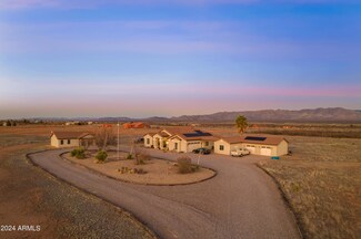 8781 S Coyote Song Ln, Hereford, AZ 85615