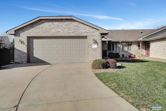 7120 Culwells Ct, Lincoln, NE 68516