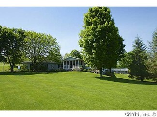 8461 Weedsport Sennett Rd, Weedsport, NY 13166