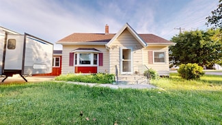 48 4th Ave NW, Garrison, ND 58540