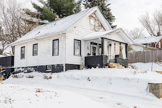 776 Wheeler St N, Saint Paul, MN 55104