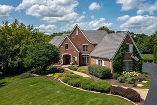 26285 W Roberts Ln, Barrington, IL 60010