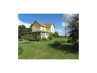 500 145th St, Mechanicsville, IA 52306