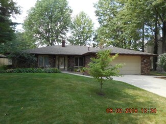 4801 N Camelot Dr, Muncie, IN 47304