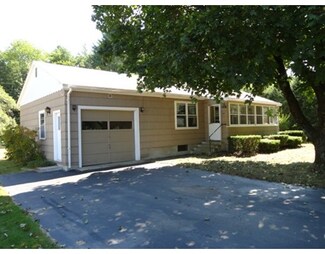 24 Warren Rd, Townsend, MA 01469