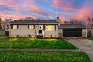 1586 Northwood Dr, Lowell, IN 46356