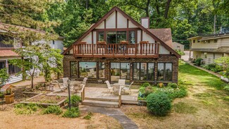 1078 N Willow Beach Rd, Augusta, MI 49012