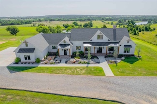 213 S Clay Rd, Yale, OK 74085