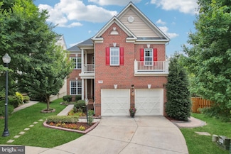 2458 Cypress Green Ln, Herndon, VA 20171