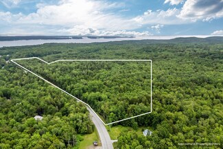 8 Beech Hill Rd, Northport, ME 04849