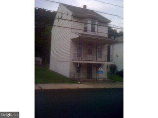 1460 Tioga St, Coal Township, PA 17866