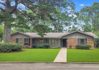 906 Richardson Dr, Jasper, TX 75951