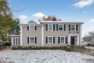 229 Woodland Ave, Swanton, OH 43558