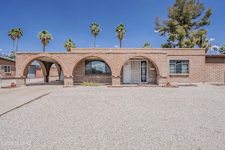 240 N Cloverland Ave, Tucson, AZ 85711