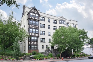 56 Pondfield Rd W Unit 1A, Bronxville, NY 10708