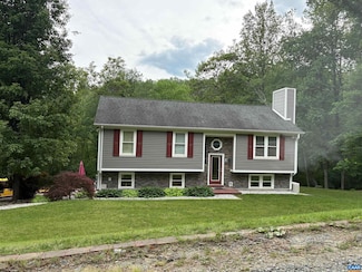 949 Greene Acres Rd N, Stanardsville, VA 22973