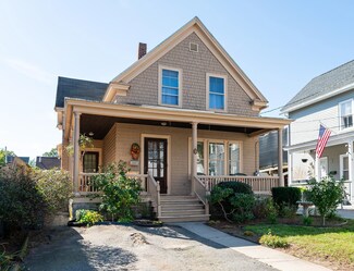 11 Burritt St, Nashua, NH 03060