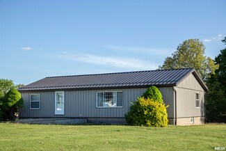 7899 E Chambers Rd, Smithfield, IL 61477