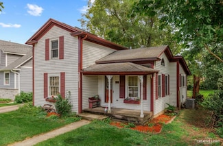 3S511 4th St, Warrenville, IL 60555