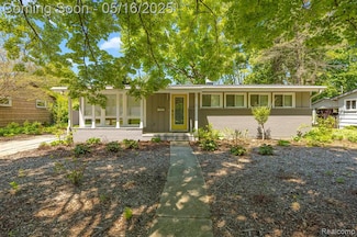 2710 Radcliffe Ave, Ann Arbor, MI 48104