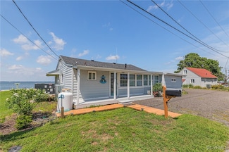 488 Riverside Dr, Deltaville, VA 23043