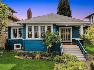 4529 Eastern Ave N, Seattle, WA 98103