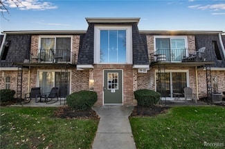 116 Foxberry B Dr, Amherst, NY 14068