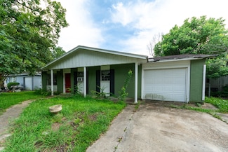 3627 Bowling Ln, Orange, TX 77630