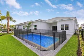 12549 Nautilus Cir, Palm Beach Gardens, FL 33412