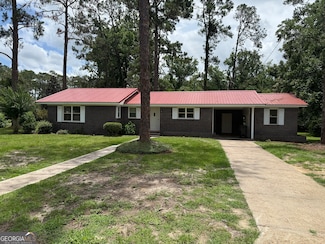 322 Magnolia Dr, Adel, GA 31620