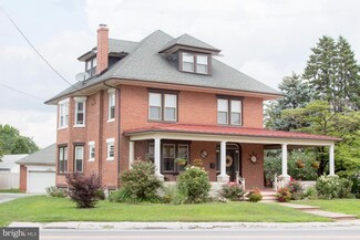 213 W Main St, Strasburg, PA 17579