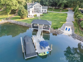 108 Balmoral Dr, Mooresville, NC 28117
