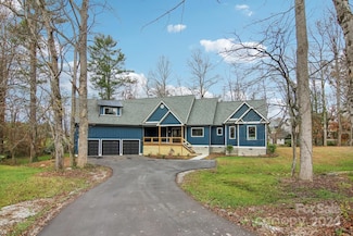 230 Almond Branch Dr, Hendersonville, NC 28791