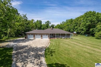 1494 E 1100 S, Clinton, IN 47842
