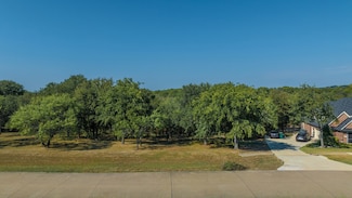 2651 Creekwood Dr, Cedar Hill, TX 75104