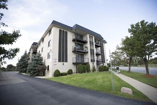 6950 W Forest Preserve Dr Unit 105, Harwood Heights, IL 60706