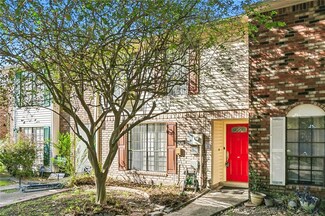 2433 Park Place Dr, Gretna, LA 70056