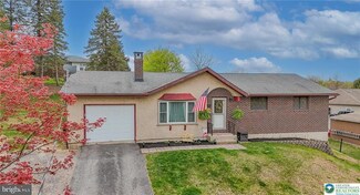 301 W Fell St, Summit Hill, PA 18250