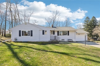 2796 Erie Dr, Fairlawn, OH 44333