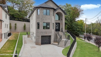 5 Torrice Loop, Staten Island, NY 10309
